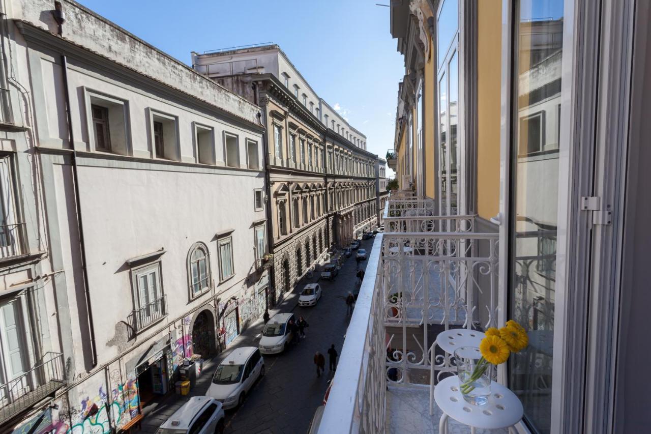Manuela San Domenico Centro Storico Napoli